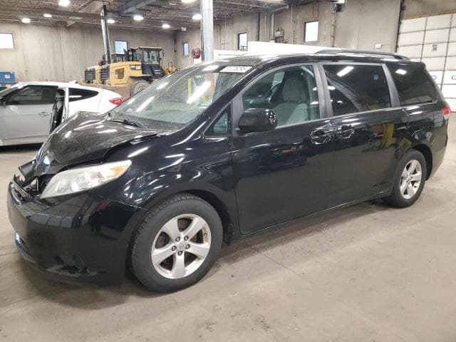 2013 Toyota Sienna LE