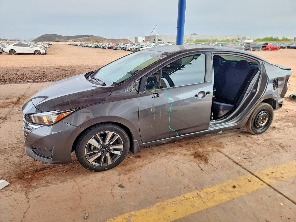 2024 Nissan Versa SV